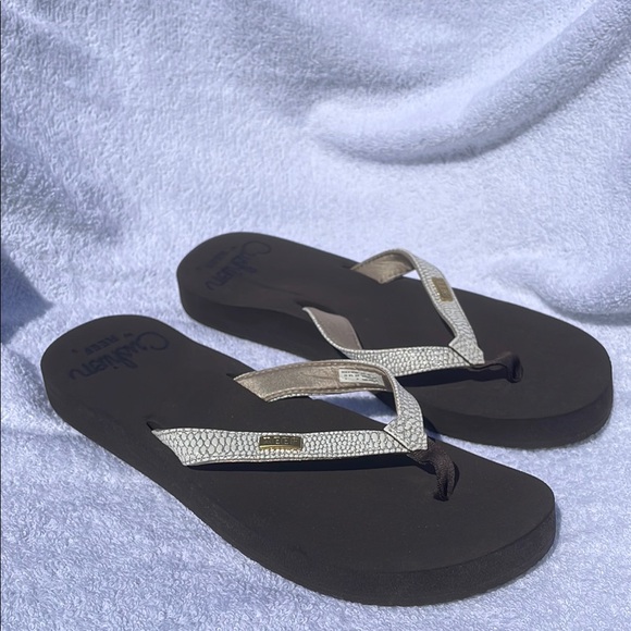 Reef Brown Flip Flops - Picture 3 of 6
